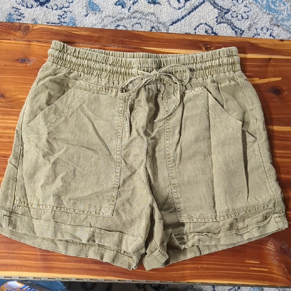 Universal Thread High Waist Khaki Shorts